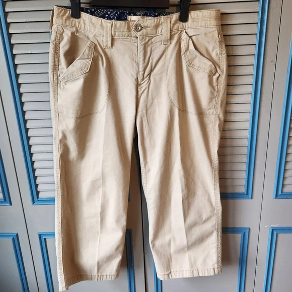 Levi's Khaki Cropped Wide Leg Pants - Picture 2 of 11